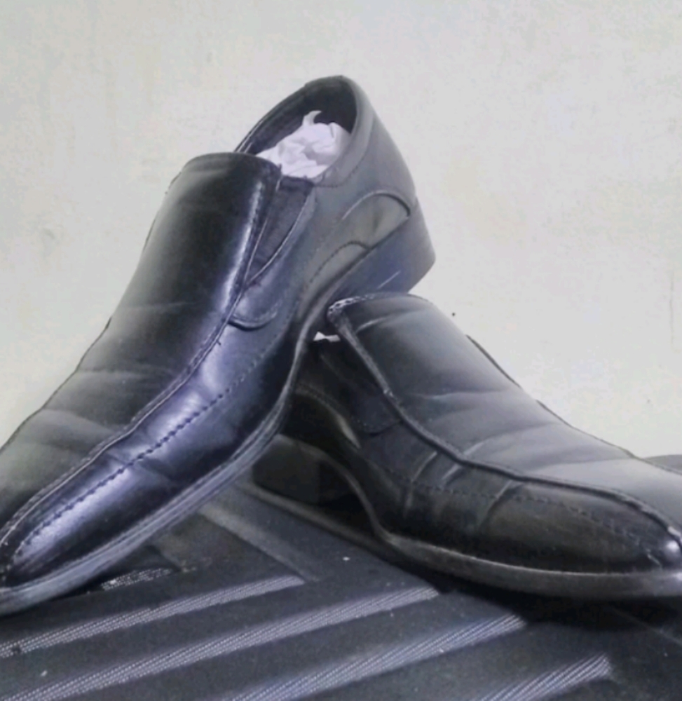 Men's formal shoes